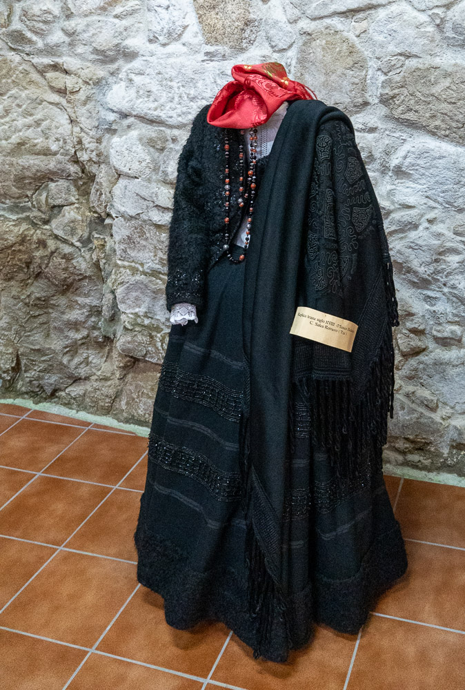 concello-de-tui-2021-mostra-traxe-tradicional-01